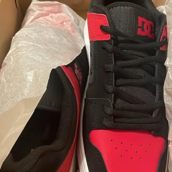 BRAND NEW women dc DC manteca red black skate shoes size US 9.5 10 10.5 11 - Picture 7 of 8